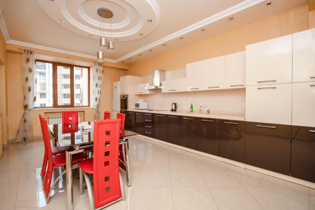 Stay Inn Apartments On Amiryan 4-6 Erivan Exterior foto