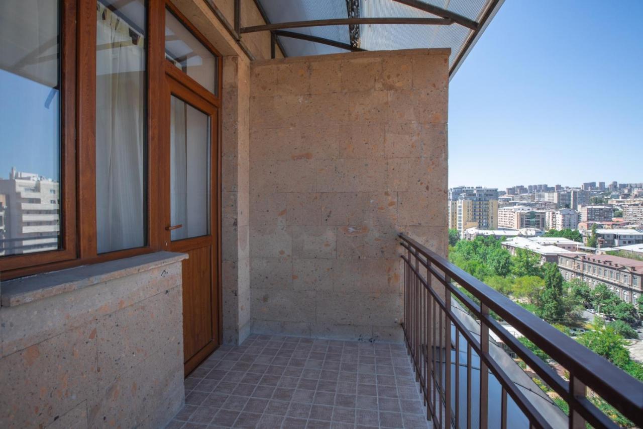 Stay Inn Apartments On Amiryan 4-6 Erivan Exterior foto