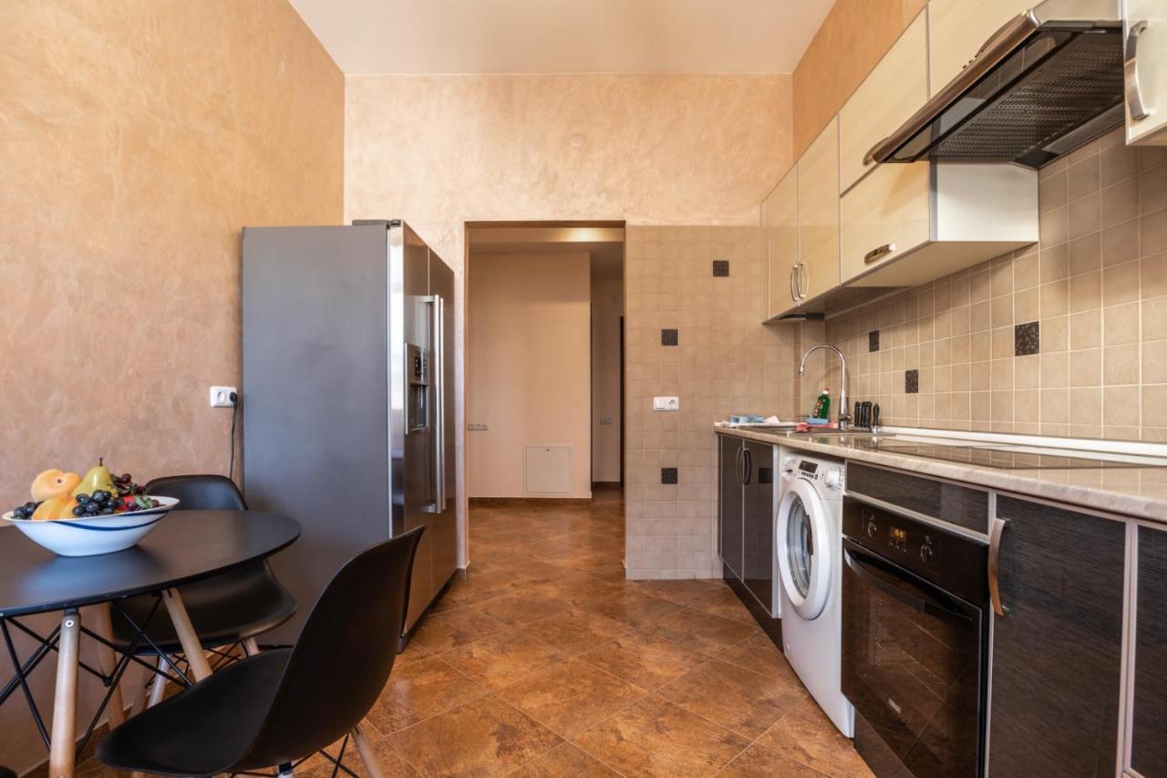 Stay Inn Apartments On Amiryan 4-6 Erivan Exterior foto