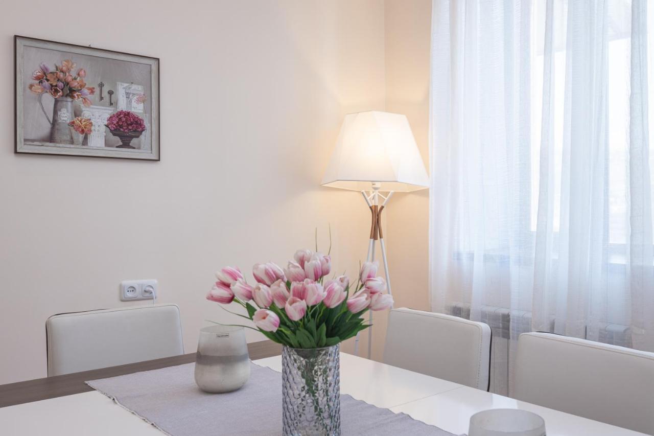 Stay Inn Apartments On Amiryan 4-6 Erivan Exterior foto