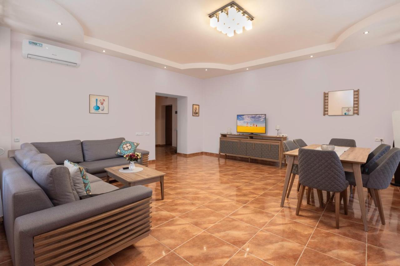 Stay Inn Apartments On Amiryan 4-6 Erivan Exterior foto