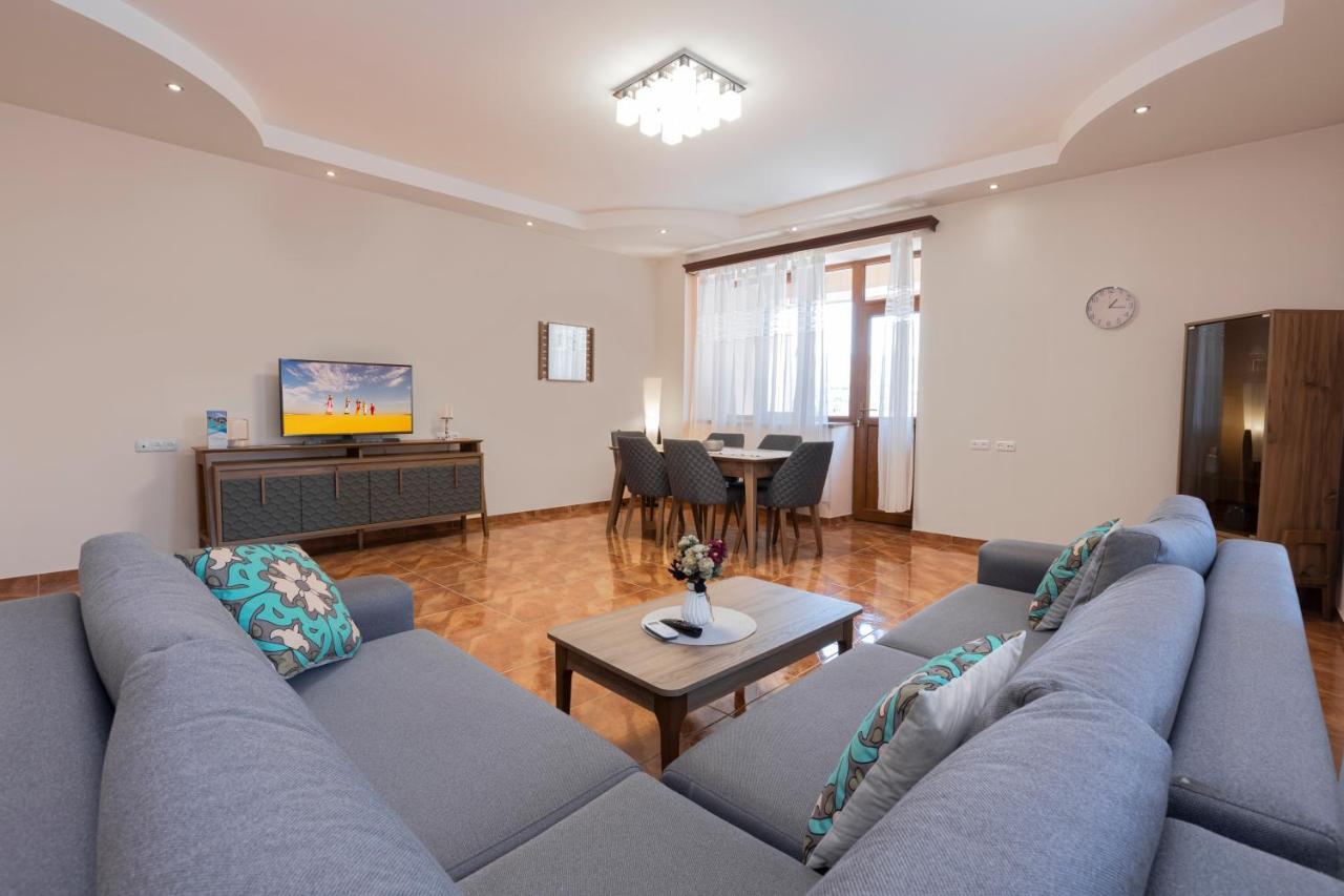 Stay Inn Apartments On Amiryan 4-6 Erivan Exterior foto